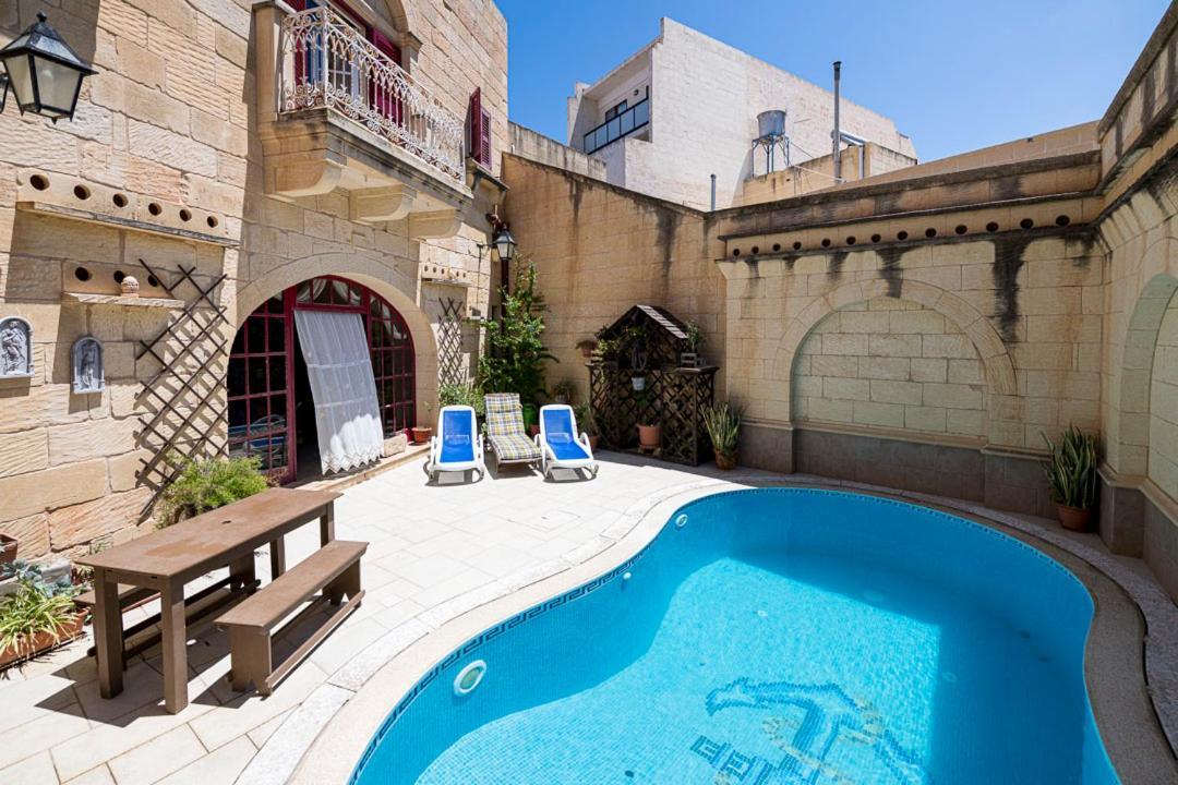 3 Bedroom With Private Pool Ghajn Melel